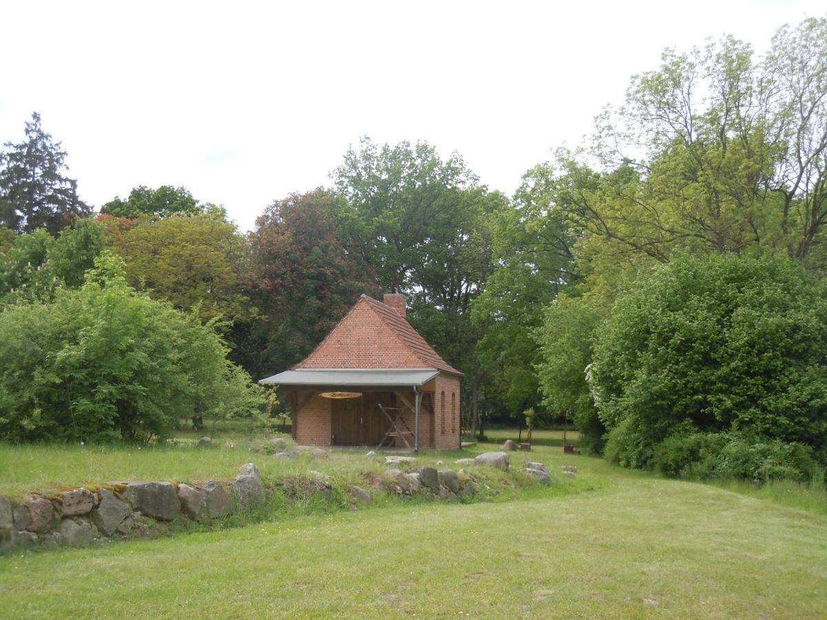 Schmiede Der Wasserburg Liepen Gielow Kültér fotó